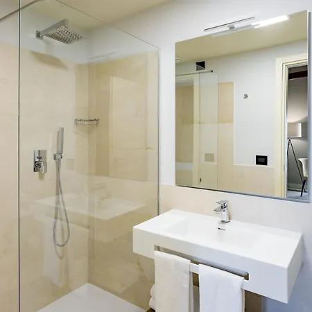 Of Andrea Hotel 4*