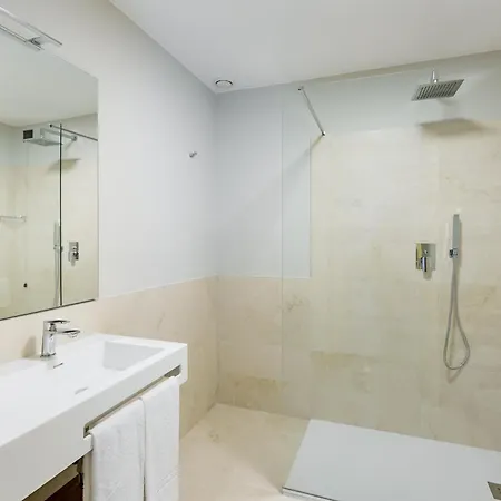 Of Andrea Hotel 4*